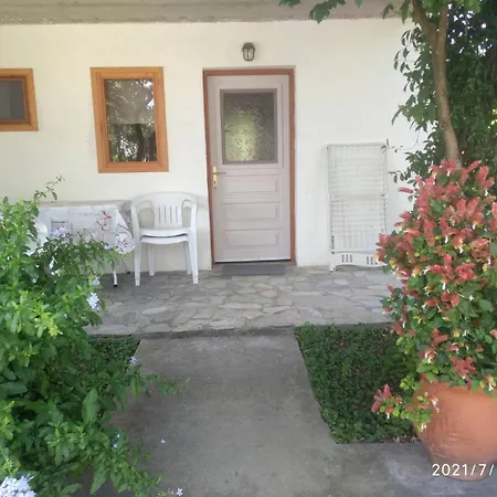 νέος πύργος Family * Неос-Пиргос